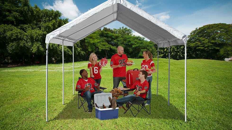 If You Can’t Go to the Game, Have a Backyard Tailgate Party