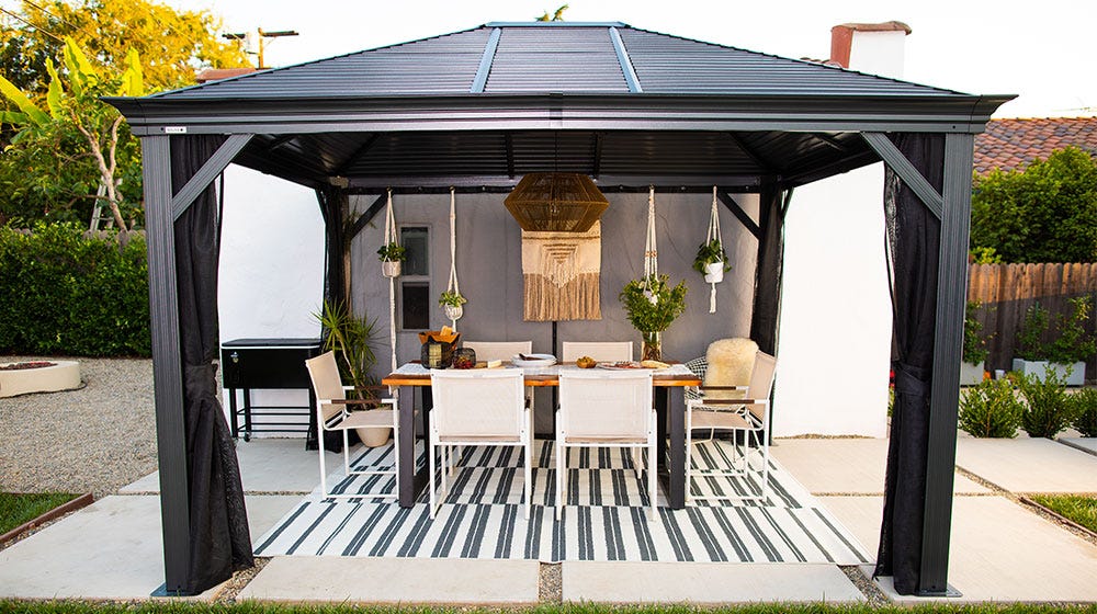 Deck vs. Patio: Which is the Best Option for Your Backyard?