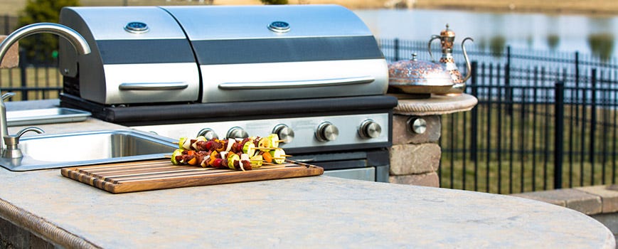 outdoor kitchen